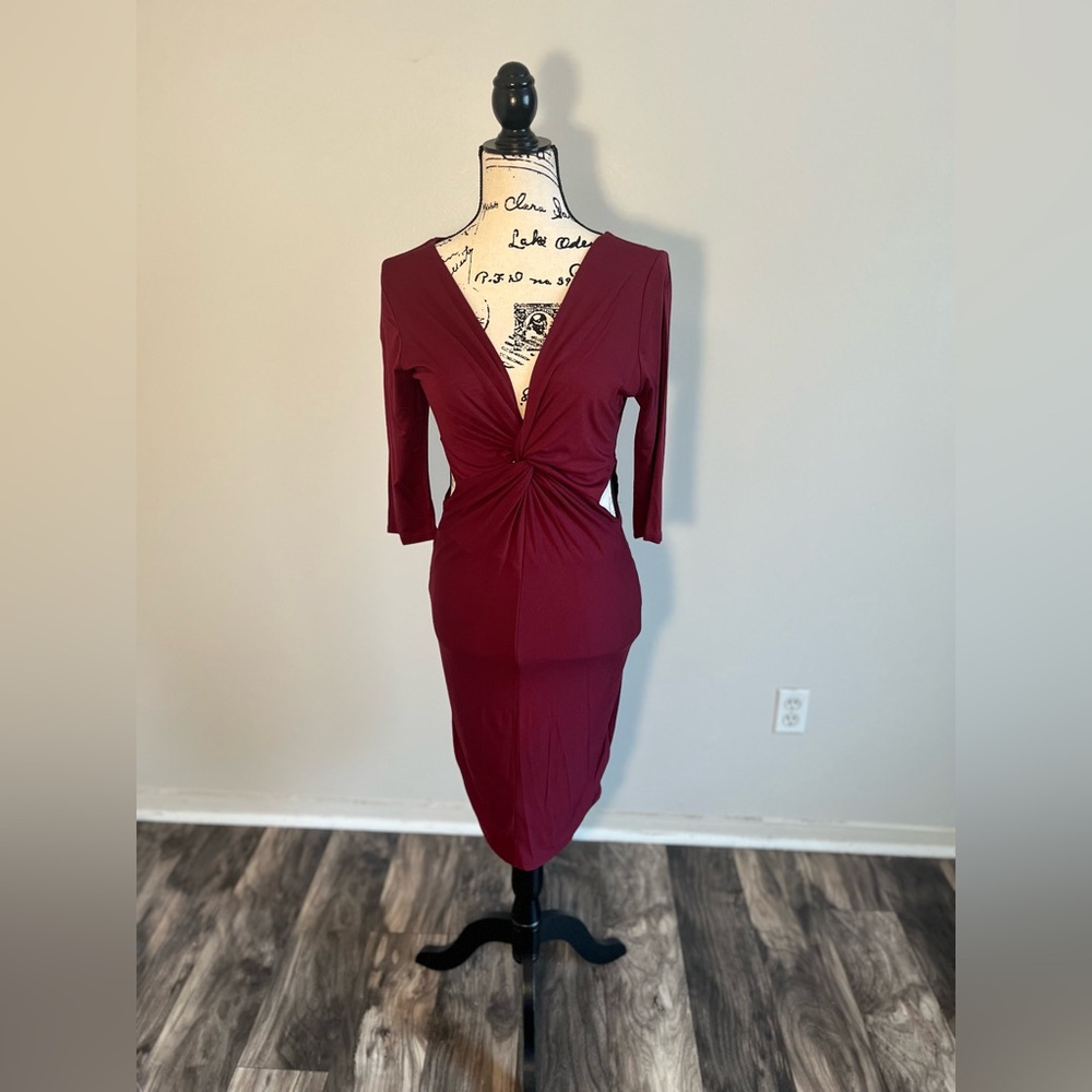 Burgundy Curvy dress, waist exposed